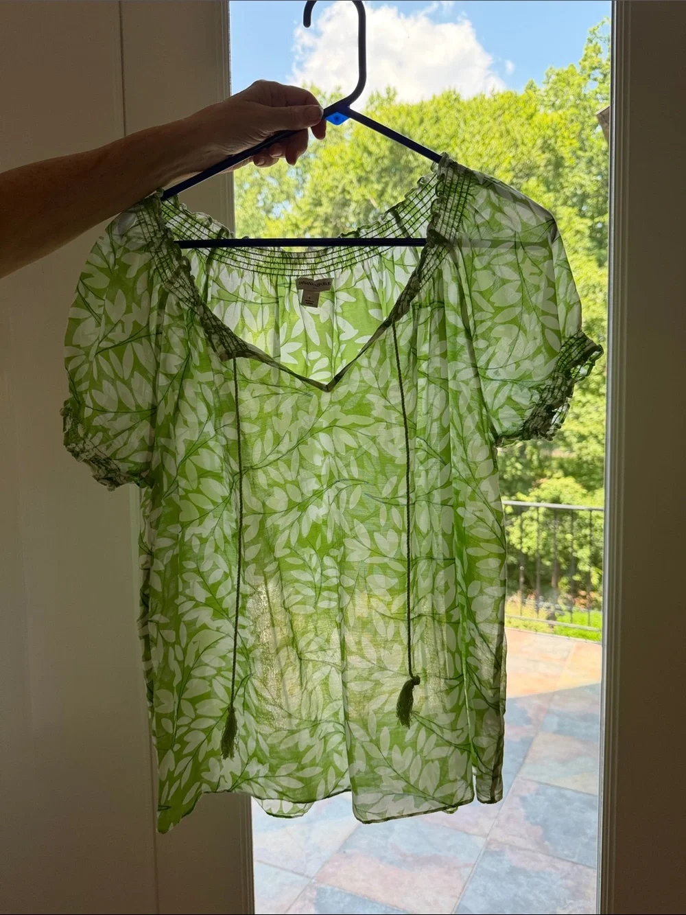 Banana Republic Green and White Leaf-Print V-Neck Blouse